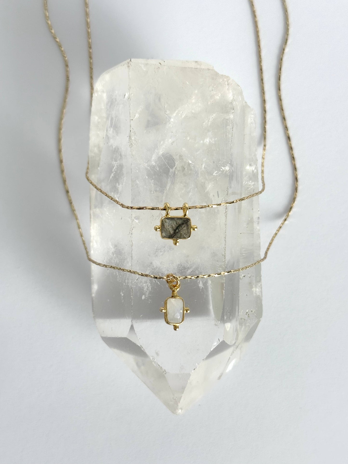 Une Pierre Précieuse Necklace 