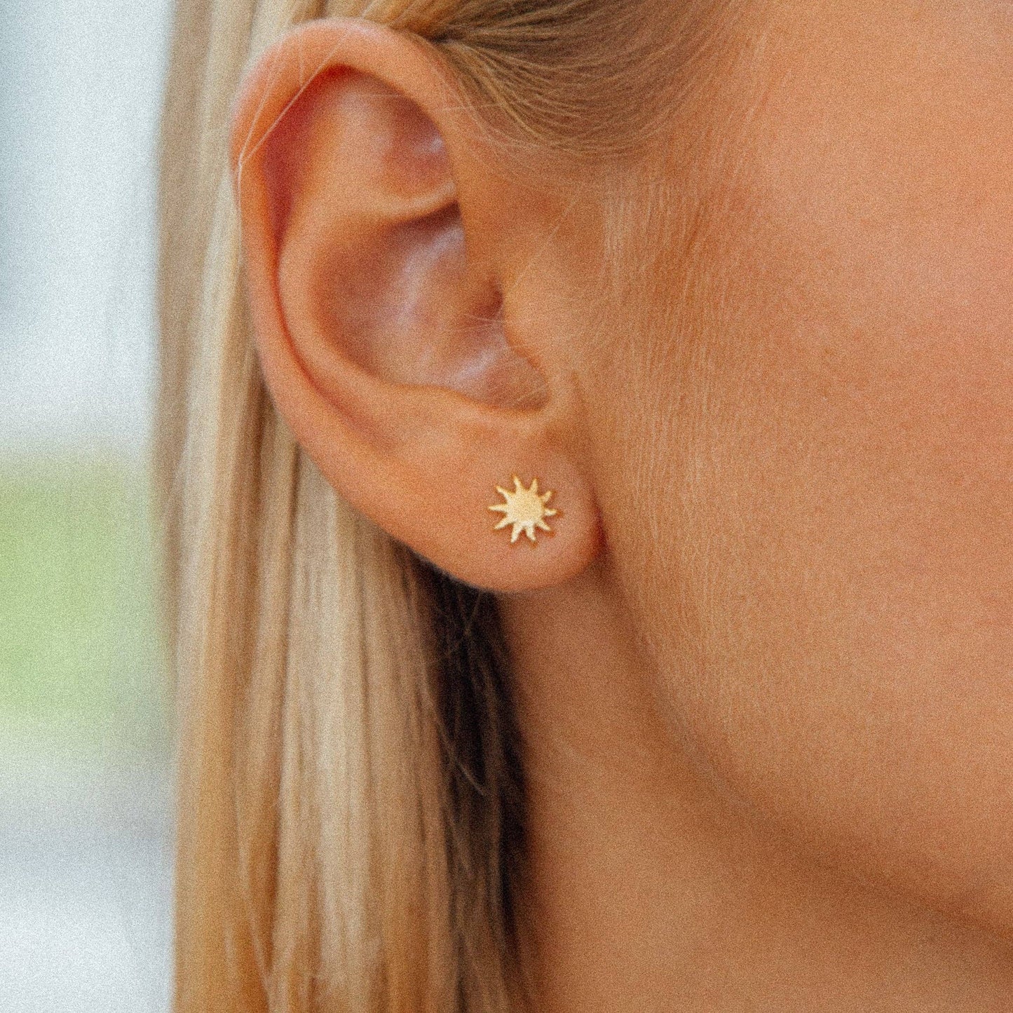 Cala Stud Earrings