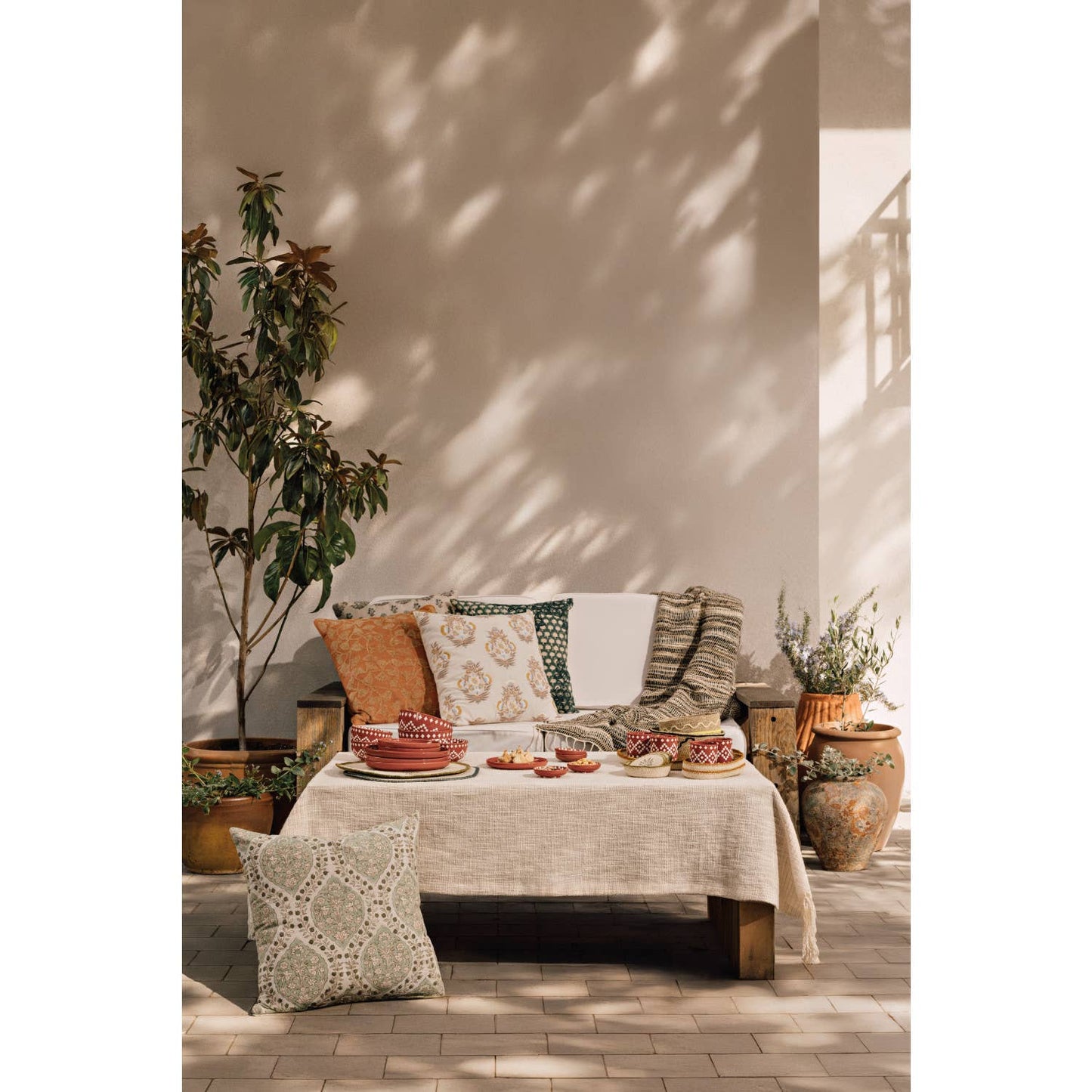 Filagree Pillow 20 x 20 inch