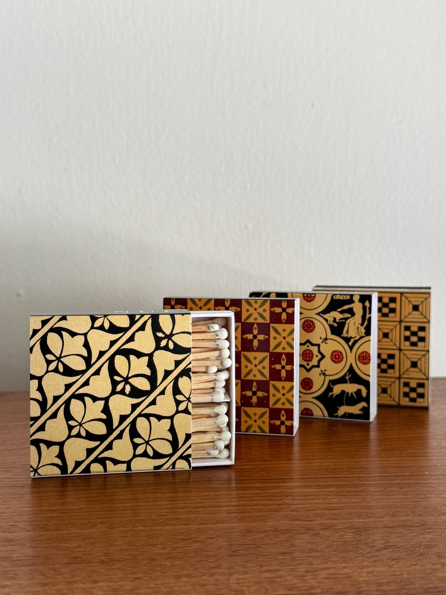 Flora Matchbook
