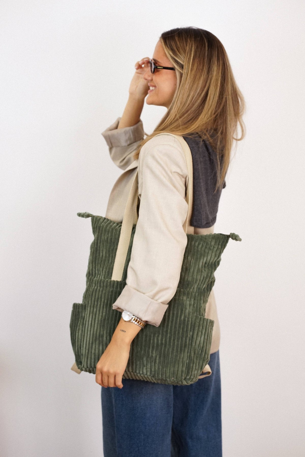 Corduroy Backpack - Shoulder Bag – Olive Green (Musgo)