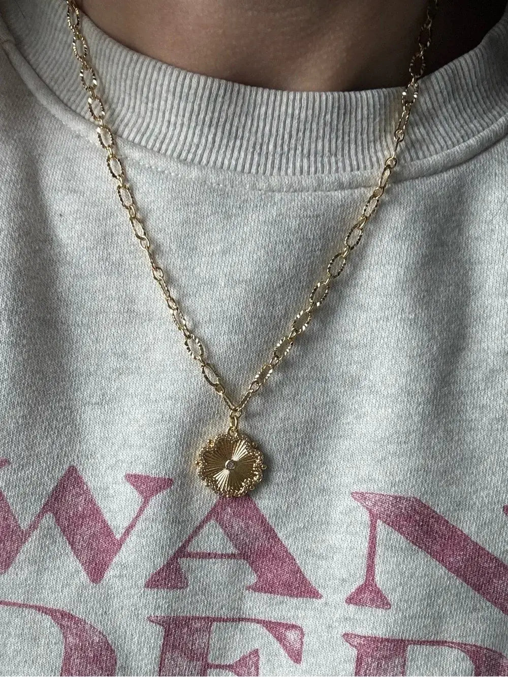Flor Dorada Necklace
