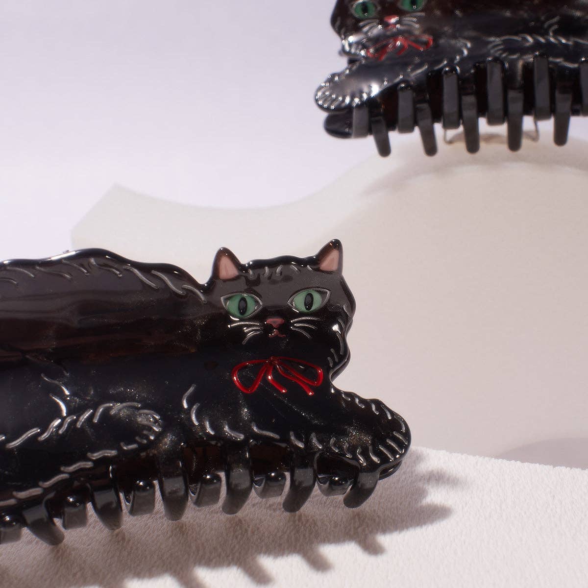 Black Shimmering Cute Kitty Cat Hair Claw with Red Bow