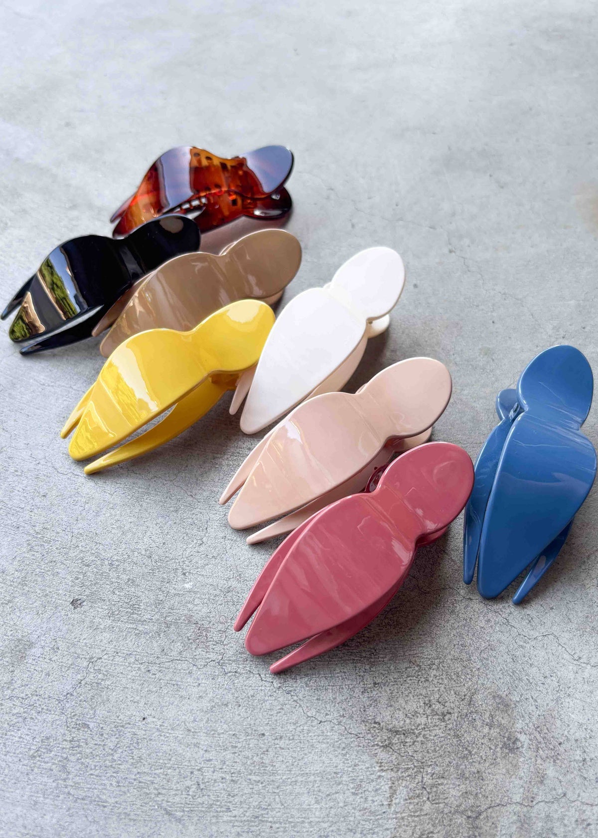 Glossy Bonnie Side Hair Claw Clip: Mustard