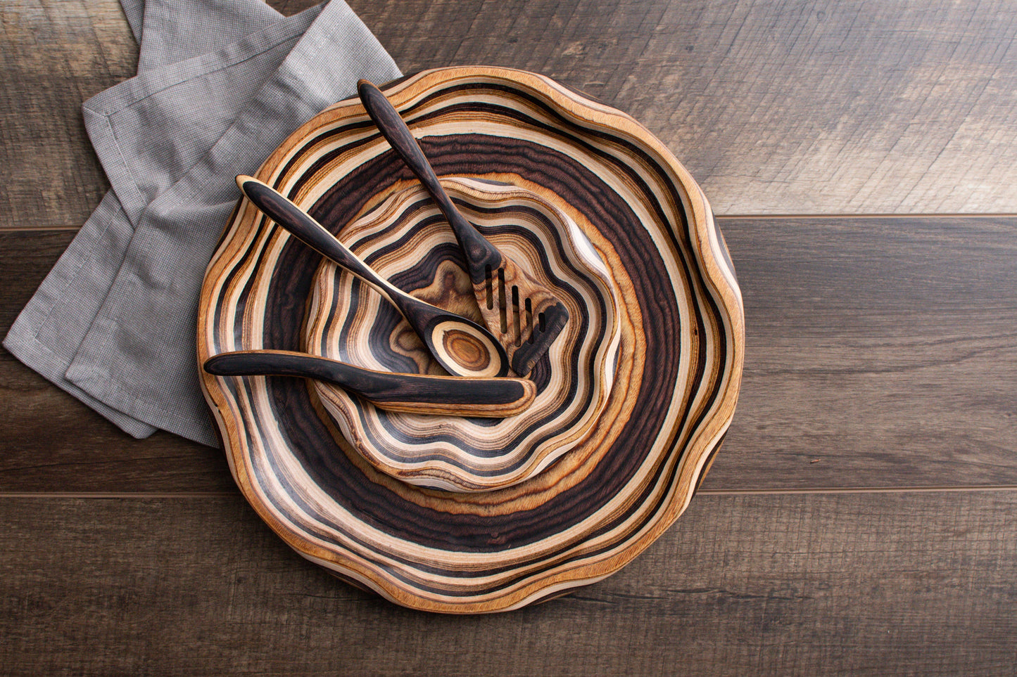 14" Serving Platter Natural Pakka
