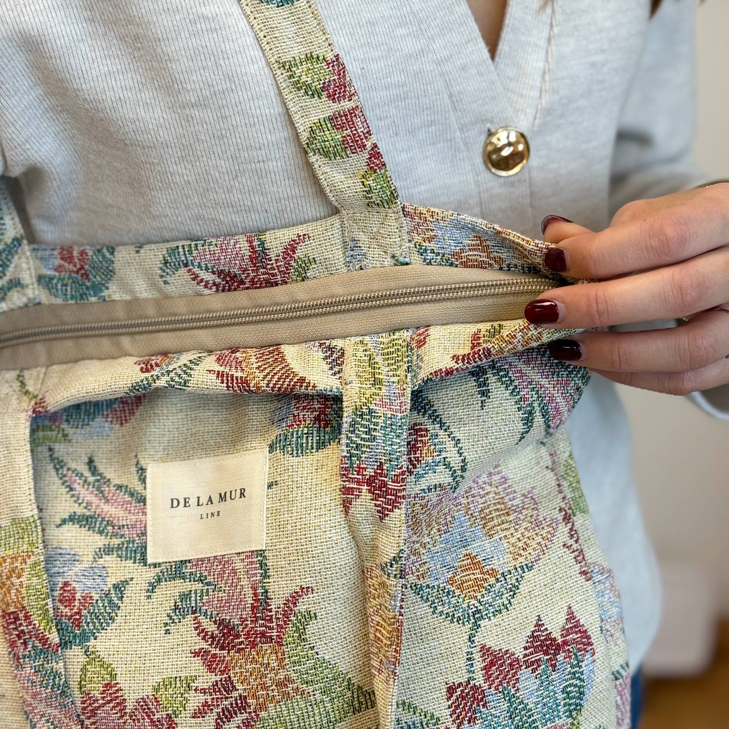 Zippered Bag in Color - Medium