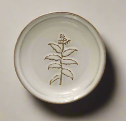 Embossed Botanical Stoneware Plates