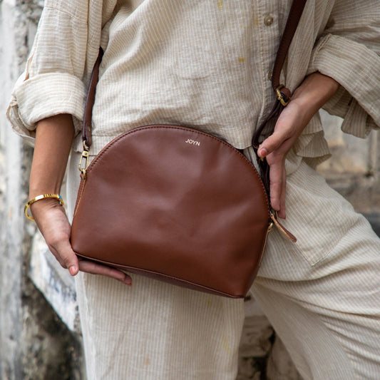 Halfmoon Crossbody - Vintage Brown