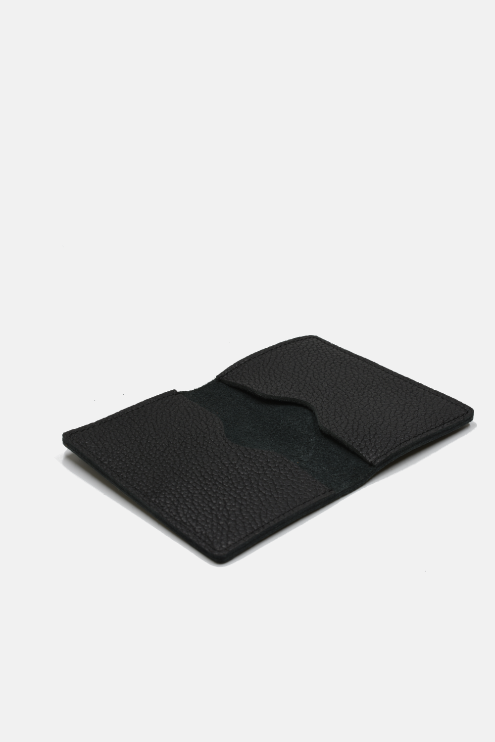 Soft Pebble Grain Bi-Fold: Black