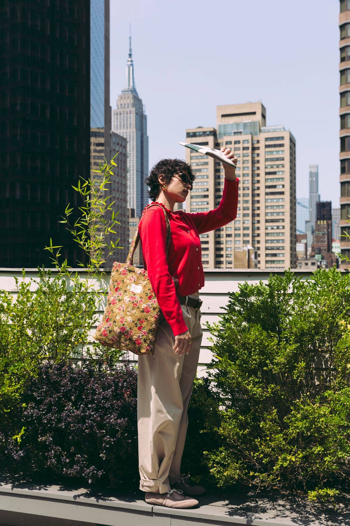 Floral Jacquard Medium Zippered Tote Bag – Mustard & Red (Esme)