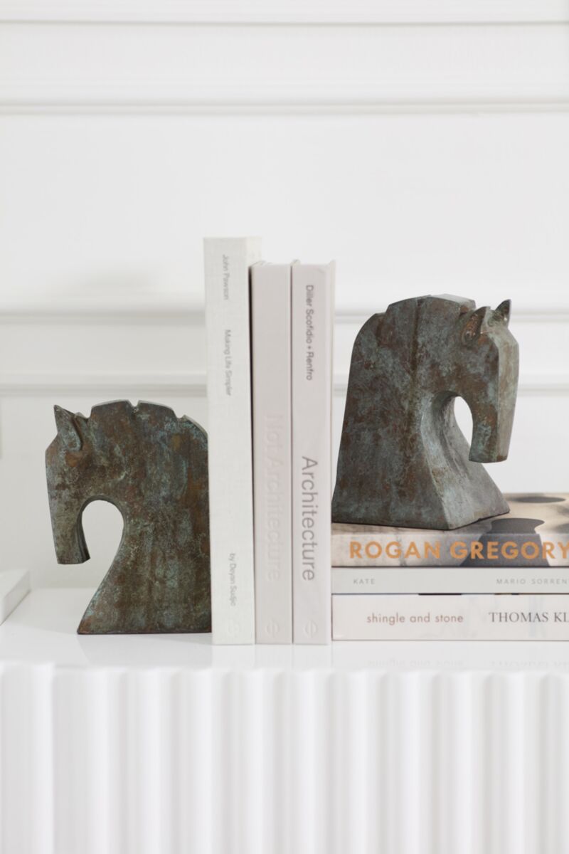 Equina Bookend