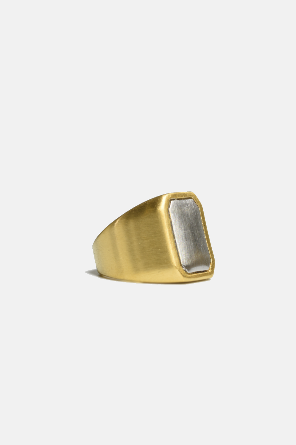 Chunky Shield Ring: 8