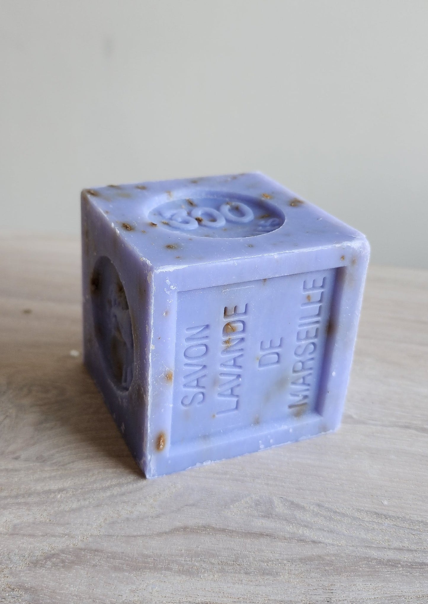 Savon de Marseille Lavender with Crushed Flowers