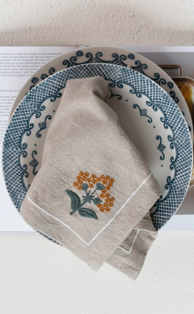 Embroidered Floral Napkin Set of 4